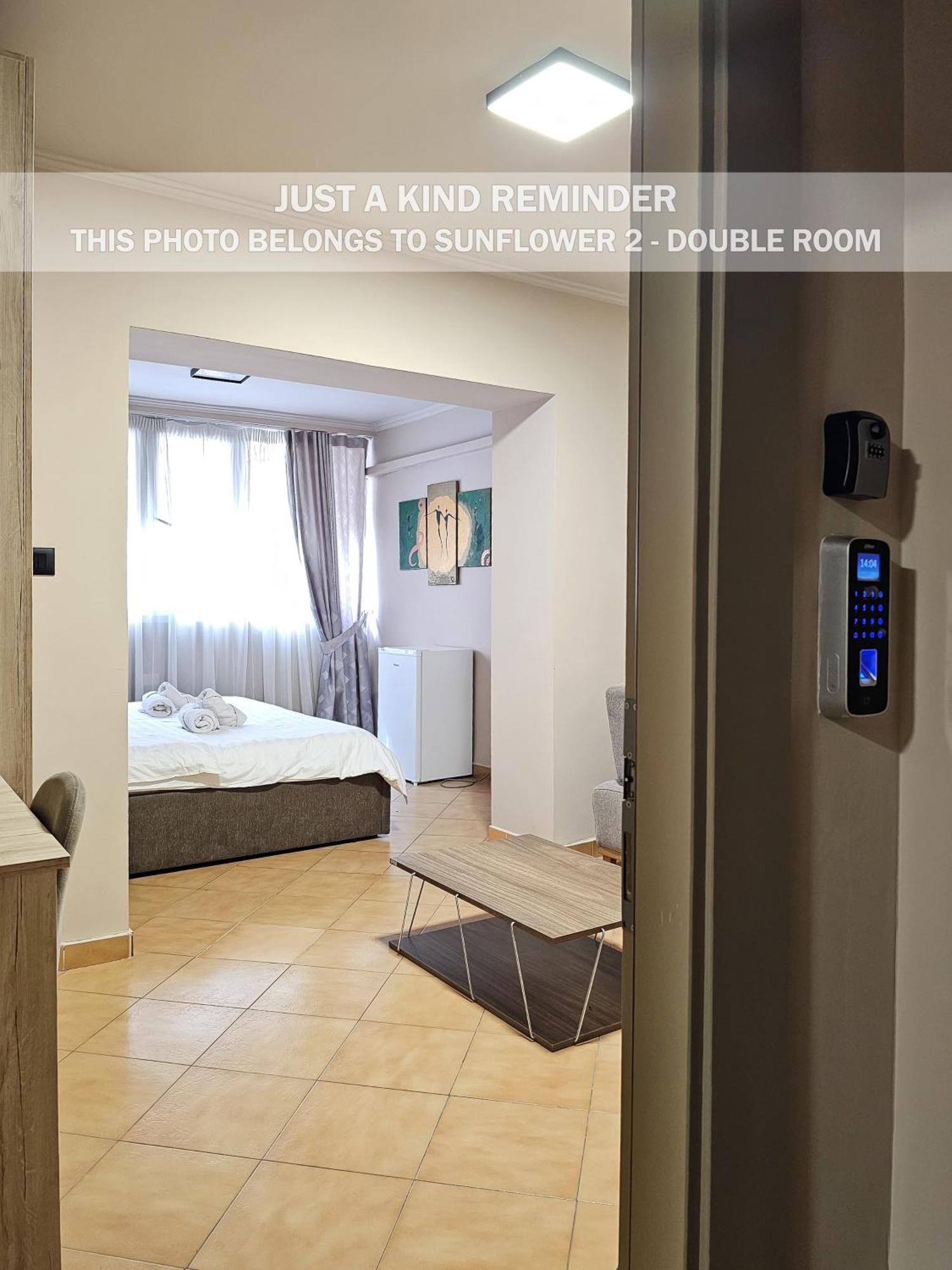 Sunflower Rooms Tirana Buitenkant foto