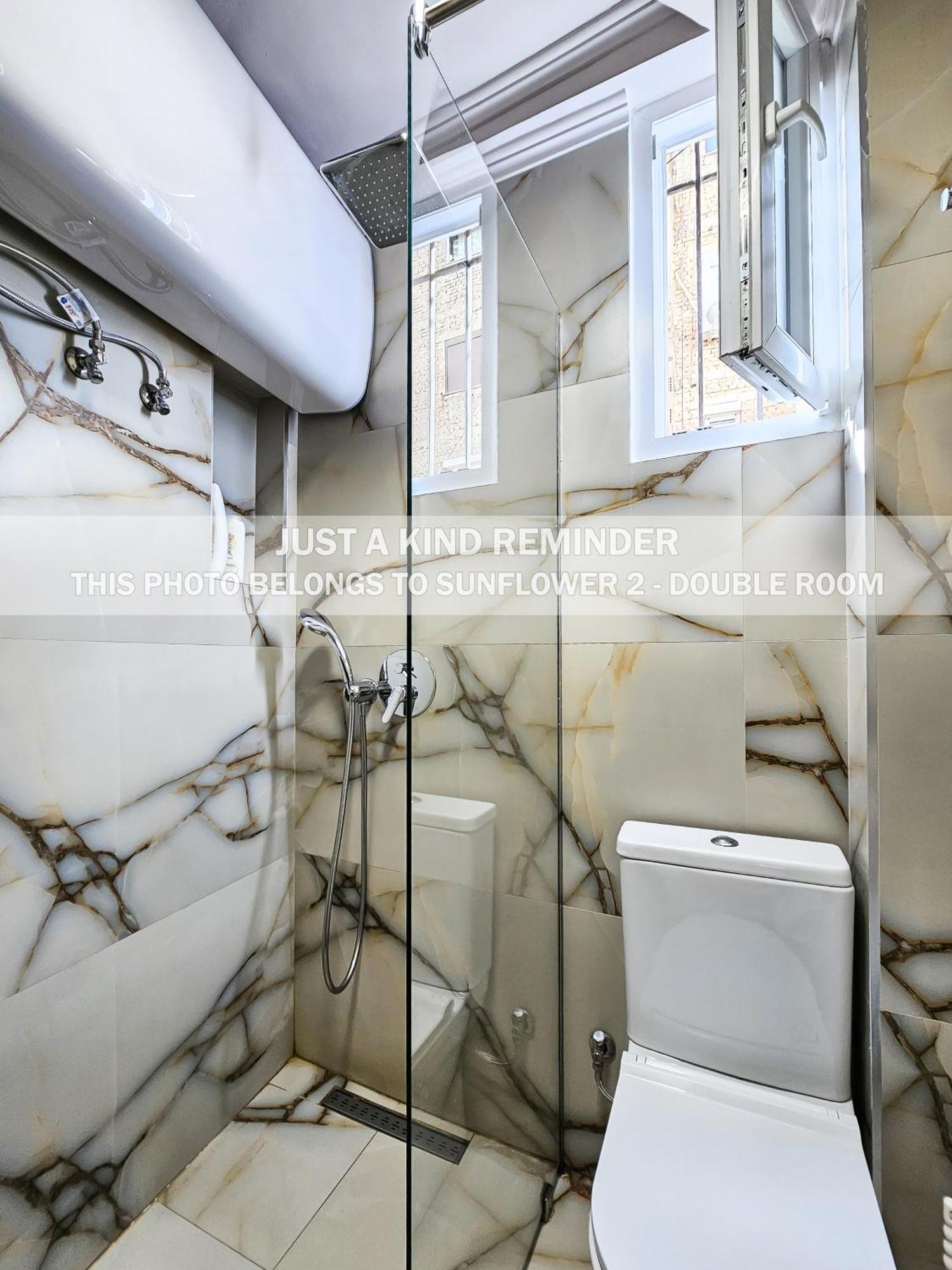 Sunflower Rooms Tirana Buitenkant foto