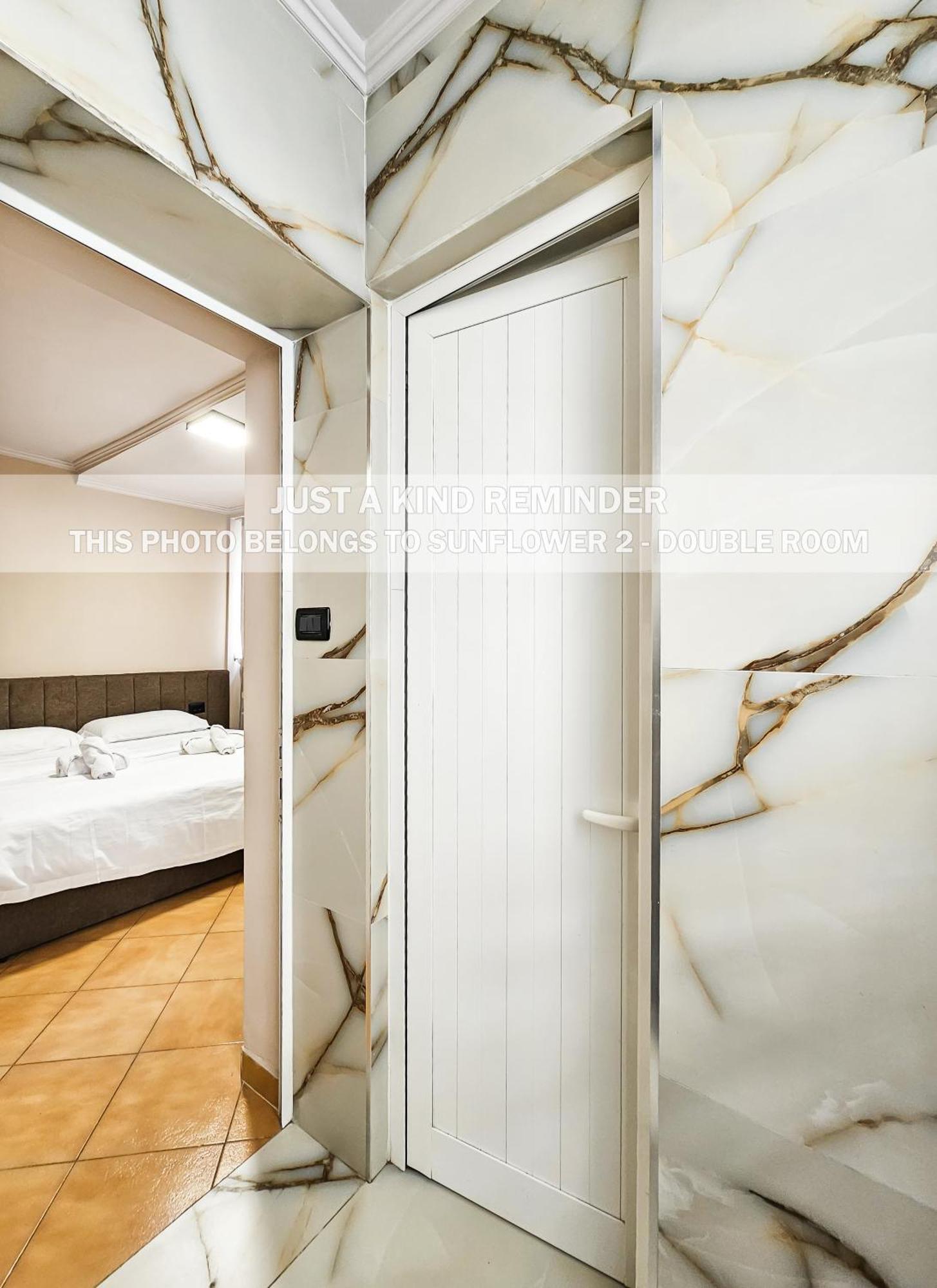 Sunflower Rooms Tirana Buitenkant foto