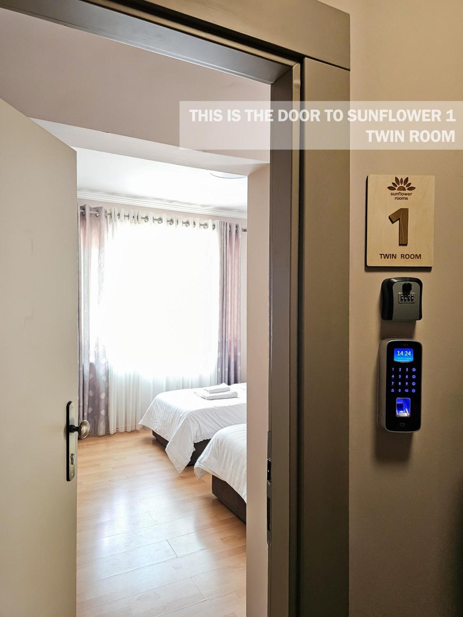 Sunflower Rooms Tirana Buitenkant foto