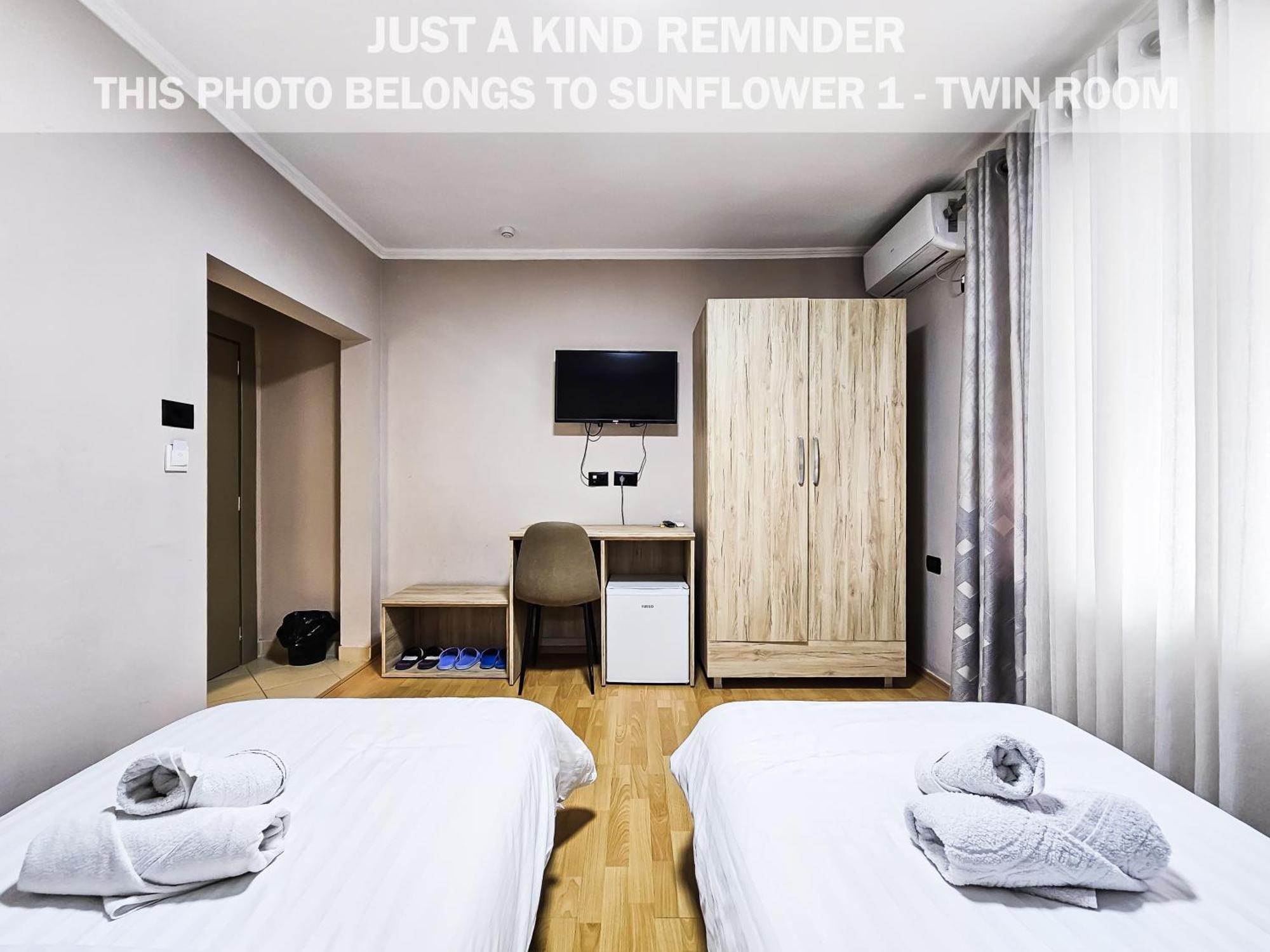 Sunflower Rooms Tirana Buitenkant foto
